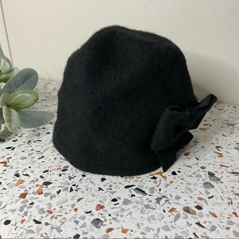 Vintage Style Bow Hat Cloche Cap Black Wool Blend XHILARATION OS Dark Academia - Picture 4 of 12